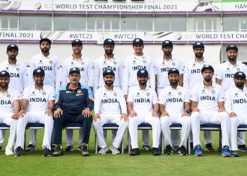 ভারতীয় ক্রিকেটে দলের সহকারী পদে বড়সড় রদবদলের সম্ভবনা, সরতে পারেন কোচ রবি শাস্ত্রী