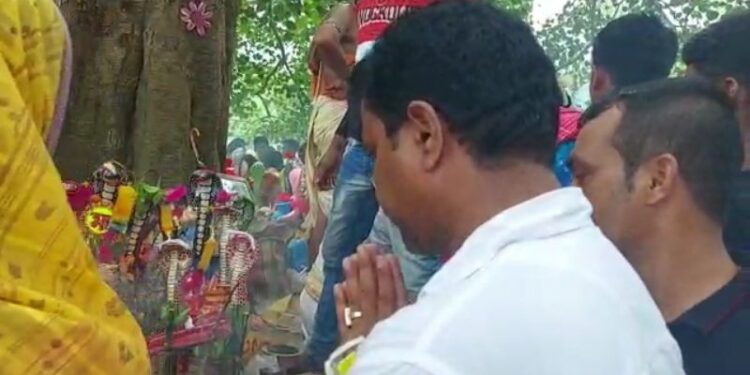 বিধানসভার পরাজয়ের হতাশা ভুলে ফের জন সংযোগে বিজেপির জেলা সভাপতি