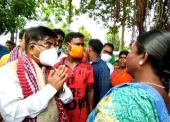 বর্ধমানে এসে নানা প্রসঙ্গ তুলে ধরে রাজ্যের তৃণমূল সরকারের সমালোচনা করলেন কেন্দ্রের শিক্ষা প্রতিমন্ত্রী