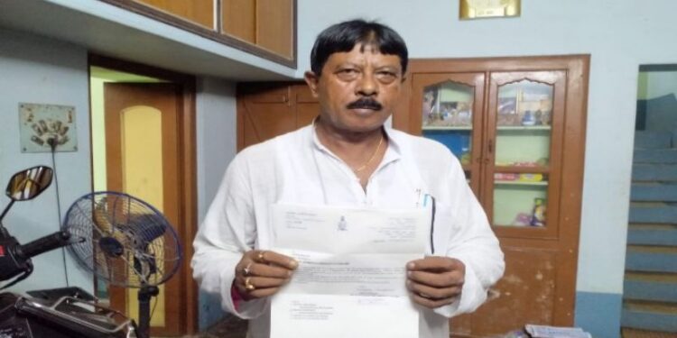 তৃণমূল পরিচালিত দুটি গ্রাম পঞ্চায়েতের বিরুদ্ধে দুর্নীতির অভিযোগ এনে প্রশাসনের দ্বারস্থ তৃণমূল বিধায়ক