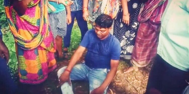 দুয়ারের সরকারের ক্যাম্প থেকে ফেরার পথে নিজের দলের লোকজনের মারে জখম তৃণমূলের পঞ্চায়েত সদস্য