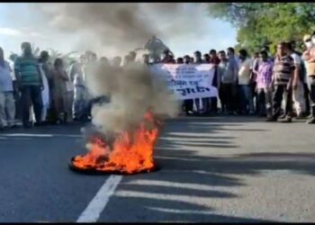 বর্ধমান পৌরসভার উপ-প্রশাসক পদ থেকে আইনুল হককে সরানোর দাবিতে অগ্নিগর্ভ বর্ধমান
