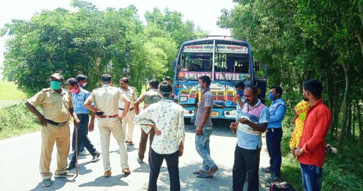 কাটোয়া ও ভাতারে পৃথক দুর্ঘটনায় মৃত ১, আহত ১৮