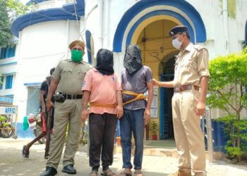 বর্ধমানের মিল মালিকের  টাকা ছিনতাইয়ের ঘটনায় জলপাইগুড়ি থেকে গ্রেফতার ২ ছিনতাইকারী