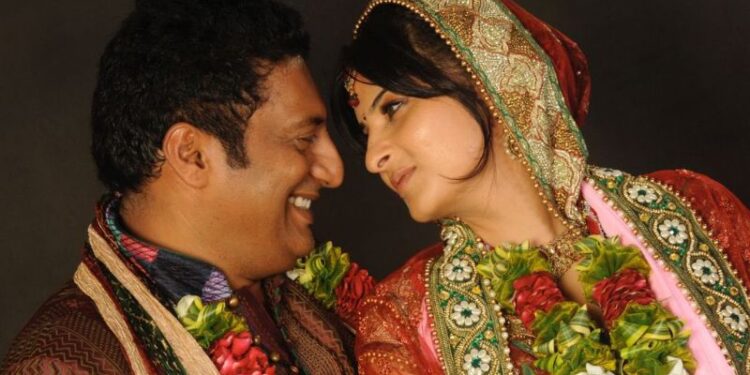 ছেলের ইচ্ছায় ফের বিয়ে করলেন তেলেগু অভিনেতা প্রকাশ রাজ, ট্যুইটারে পোস্ট করলেন বিয়ের ছবি