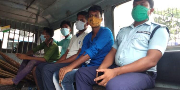 মেমারিতে ব্যাঙ্ক ডাকাতির চেষ্টার ঘটনায় গ্রেফতার সিভিক ভলেন্টিয়ার সহ ৪