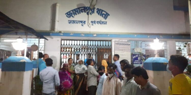 পুলিশি তদন্তে আস্থা হারিয়ে সিআইডি তদন্তের দাবি তুললেন বীরভূমের অপহৃত ব্যবসায়ী ও তাঁর গাড়ি চালকের পরিবার