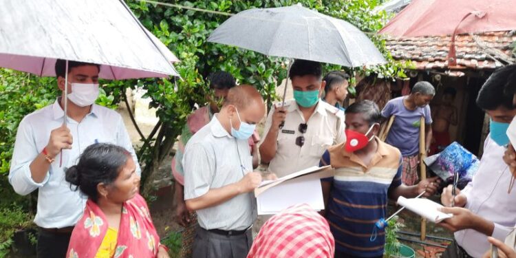 সিবিআই কর্তারা জামালপুরের নিহত বিজেপি সমর্থকের বাড়িতে গেলেও  নিহত দুই তৃণমূল কর্মীর বাড়িতে না যাওয়া নিয়ে তৈরি হল বিতর্ক