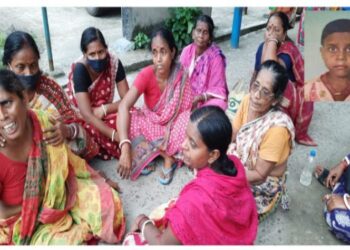 খেলা করার সময় গলায় দড়ির ফাঁস জড়িয়ে মৃত্যু চতুর্থ শ্রেণির ছাত্রীর