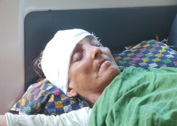 জল নিকাশি নিয়ে বিবাদের জেরে মহিলার মাথায় কোদালের কোপ !