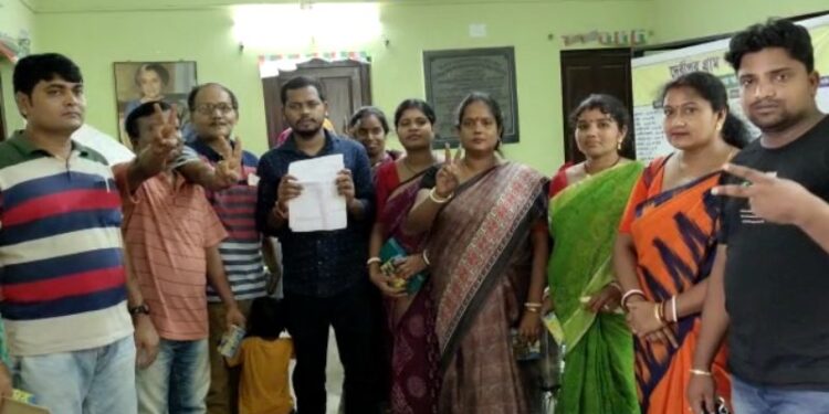 রতুয়ার দেবীপুর গ্রাম পঞ্চায়েত তৃণমূলের হাত থেকে ছিনিয়ে নিল বিজেপি