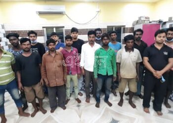 বন্ধ থাকা রাইসমিলের যন্ত্রাংশ চুরি করার সময় পুলিশি অভিযানে গ্রেফতার ১৬ দুস্কৃতি