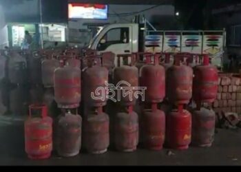 বেআইনিভাবে  গোডাউনে গ্যাস সিলিন্ডার মজুতের দায়ে গ্রেফতার গোডাউন মালিক
