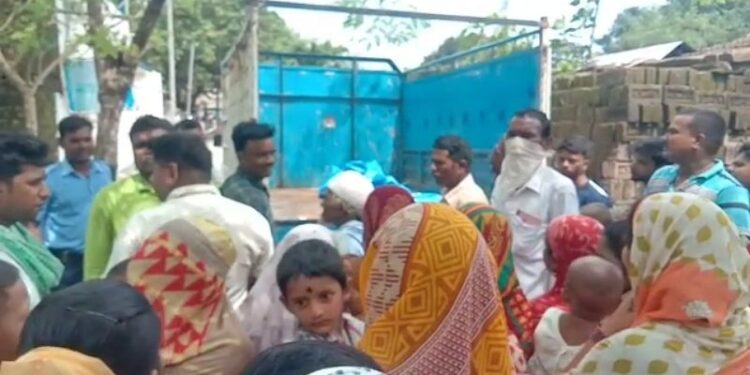 শ্বশুরবাড়ি থেকে বধুর ঝুলন্ত দেহ উদ্ধার ঘিরে চাঞ্চল্য মালদার পুকুরিয়ায়