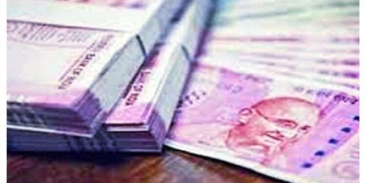 বিহারে দুই স্কুল পড়ুয়ার ব্যাঙ্ক অ্যাকাউন্টে ঢুকলো ৯০০ ও ৬০ কোটি টাকা