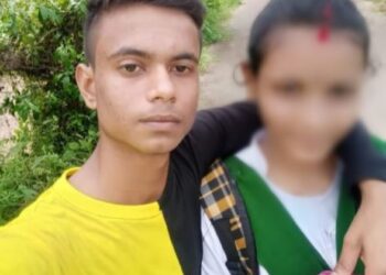 সোশ্যাল মিডিয়ায় মাথায় সিঁদুর লাগানো ছবি পোস্ট, লজ্জায় আত্মঘাতী নবম শ্রেণীর ছাত্রী