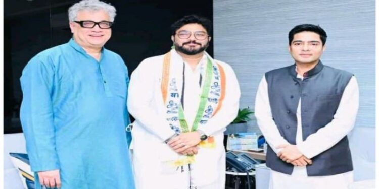 রাজনীতি থেকে অবসর নেওয়ার কথা ঘোষণা করেও তৃণমূলে যোগ দিলেন বাবুল সুপ্রিয়