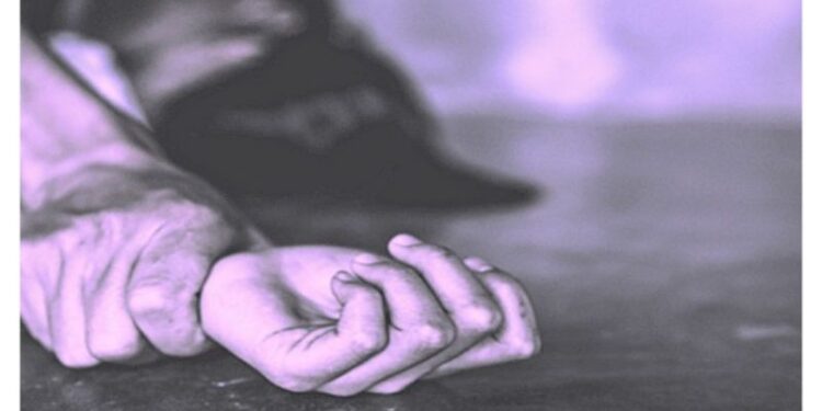 নাবালিকাকে তুলে নিয়ে গিয়ে গনধর্ষণ,  তৃণমূল ঘনিষ্ট হওয়ায় অভিযুক্তদের গ্রেফতারিতে পুলিশের বিরুদ্ধে গাফেলতির অভিযোগ