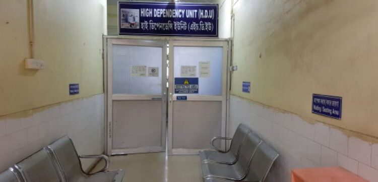 রোগীর তান্ডবে ক্ষতি ১৫ লাখ, জেলা স্বাস্থ্য দফতরে তালিকা পাঠালেন কাটোয়া হাসপাতাল সুপার