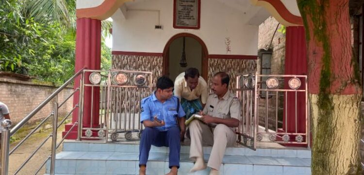 এক রাতের মধ্যে ৪ মন্দিরসহ ৮ জায়গায় চুরির ঘটনায় ব্যাপক চাঞ্চল্য  মন্তেশ্বরে