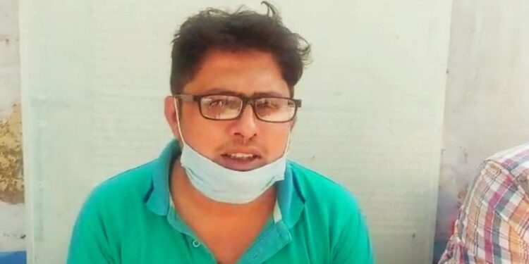 দলীয় কার্যালয়ে ডেকে এনে সাংবাদিককে মারধরের অভিযোগ তৃণমূলের মন্ত্রীর স্বামীর বিরুদ্ধে