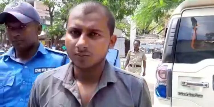 হরিশ্চন্দ্রপুরে রাজ্য পুলিশের কনস্টেবলের প্রাথমিক পরীক্ষায় ধরা পড়ল ভুয়ো পরীক্ষার্থী