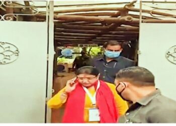 উপনির্বাচন  : ভবানীপুরের হাইভোল্টেজ লড়াইয়ের দিকে তাকিয়ে গোটা দেশ