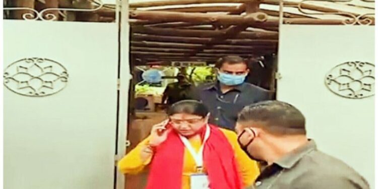 উপনির্বাচন : ভবানীপুরের হাইভোল্টেজ লড়াইয়ের দিকে তাকিয়ে গোটা দেশ