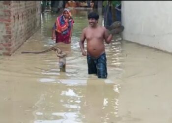 জলাধার থেকে জল ছাড়ায় বন্যার ভ্রুকুটি পূর্ব বর্ধমানে, পরিস্থিতি মোকাবিলায় ব্যবস্থা নিল প্রশাসন