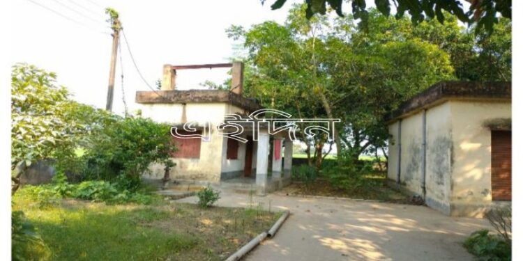 মন্তেশ্বরে জল প্রকল্প বন্ধ থাকায় বিপাকে বেশ কয়েকটি পাড়ার বাসিন্দারা