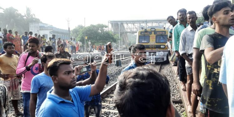 আরপিএফের বিরুদ্ধে জুলুমবাজির অভিযোগ তুলে প্রতিবাদে সরব হলেন পূর্বস্থলীর ব্যবসায়ীরা