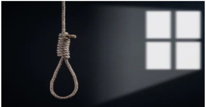 কালনায় গলায় ফাঁস লাগিয়ে আত্মঘাতী মেধাবী পড়ুয়া