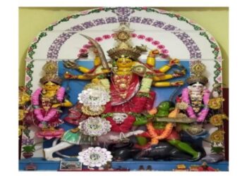 দেবীর পাশে নেই কার্তিক-গনেশ, বর্জিত ঢাক, বোধন হলেও হয় না বিসর্জন, চার’শ বছর ধরে একই রীতি মেনে পূজিতা হচ্ছেন কালনার পাথুরিয়ামহলের দেবী জয়দুর্গা