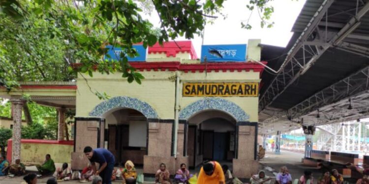 রেললাইনের ধার থেকে উদ্ধার নিখোঁজ থাকা যুবকের মৃতদেহ