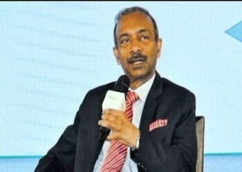 প্রধানমন্ত্রীর উপদেষ্টা নিযুক্ত হলেন প্রাক্তন মানবসম্পদ ও তথ্য সম্প্রচার সচিব অমিত খারে