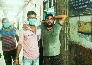 মালদায় লরি চালককে মারধর করে লুটপাটের অভিযোগ টোটো চাললকের বিরুদ্ধে