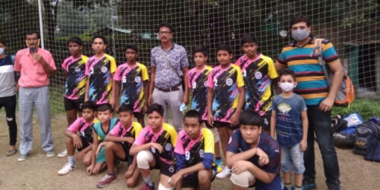 বালকদের রাজ্যস্তরের মিনি ভলিবল লিগে গ্রুপের দ্বিতীয় ম্যাচেও জয় হাসিল করল কাটোয়া ভারতী সংঘ