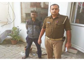 মদের টাকা না পেয়ে মা’কে পিটিয়ে মারল গুনধর ছেলে