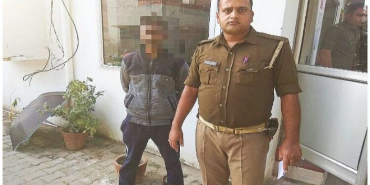 মদের টাকা না পেয়ে মা’কে পিটিয়ে মারল গুনধর ছেলে