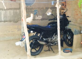 ভাতারে সাংবাদিকের বাড়ি থেকে বাইক চুরি