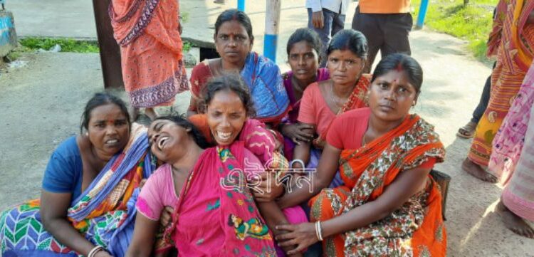 কাটোয়ায় বধুর অস্বাভাবিক মৃত্যুর ঘটনায় চাঞ্চল্য, পরিবারের দাবি খুন !