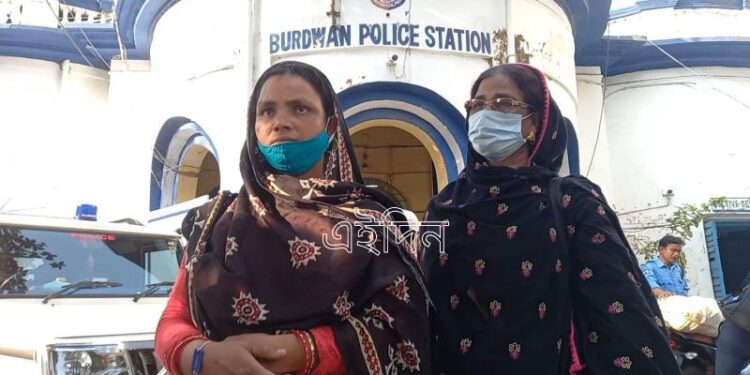 ডাক্তার ও নার্সরা ব্যস্ত মোবাইল ফোনে ! প্রসুতি বেডে সন্তান প্রসব করে ফেলার পরেই বেড থেকে মেঝেতে আছড়ে পড়লো সদ্যোজাত