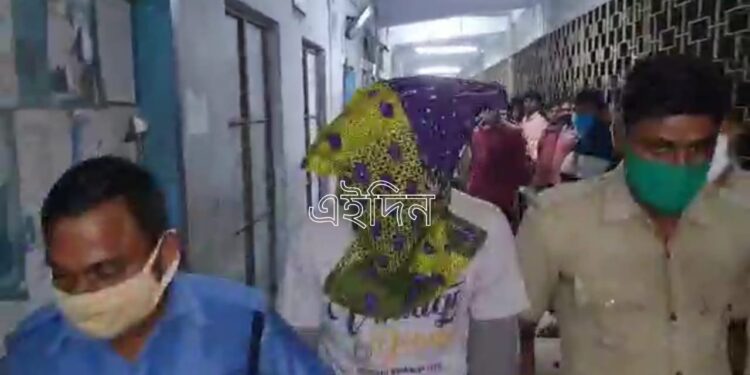 বর্ধমান আদালতে আত্মসমর্পণ করলো বড় বাজারের ব্যবসায়ী সব্যসাচী মণ্ডলকেখুনের ঘটনার অভিযুক্ত খুড়তুতো ভাই