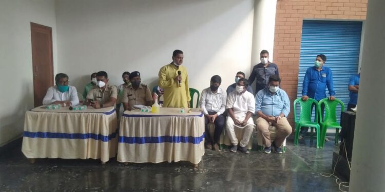 পূর্বস্থলীতে রাস উৎসব নিয়ে প্রশাসনিক বৈঠকে মন্ত্রী স্বপন দেবনাথ