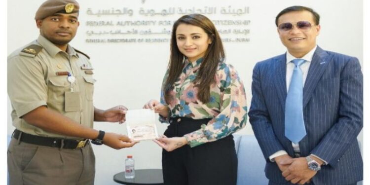 প্রথম তামিল অভিনেতা হিসাবে ইউএই’র ‘গোল্ডেন ভিসা’ পেলেন ত্রিশা কৃষ্ণান