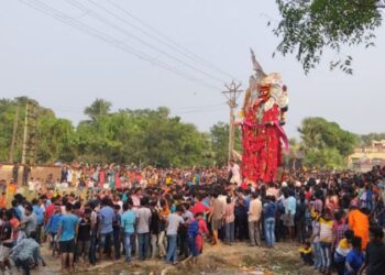 ভাতারে ছ’শ বছরের প্রাচীন ‘বড়মা’র বিসর্জনে  কড়া নিরাপত্তা, ড্রোনের সাহায্যে নজরদারি পুলিশের