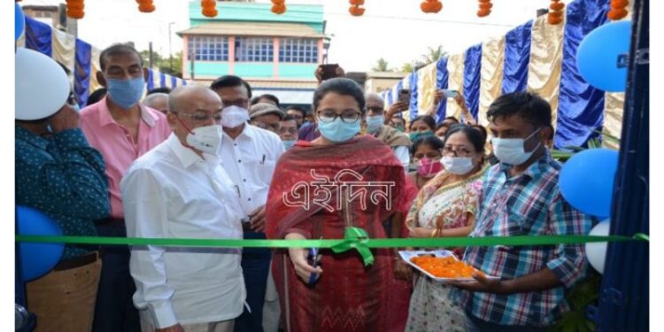 কাটোয়ায় মার্কেট কমপ্লেক্সের আনুষ্ঠানিক উদ্বোধন