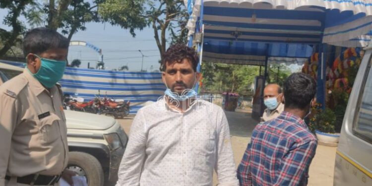 স্ত্রীকে আত্মহত্যার প্ররোচনা দেওয়ার অভিযোগে গ্রেফতার স্বামী