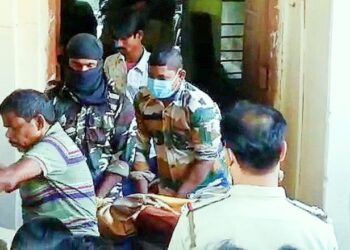 বাবা-মা-বিবাহিতা বোনকে খুন করে আত্মহত্যার চেষ্টা যুবকের