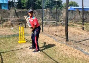 ভারতীয় দলের হয়ে ক্রিকেটের ময়দানে নামার সূযোগ পেল ঘুগনি বিক্রি করে সংসার চালানো ভাতারের কন্যা শ্রীলেখা